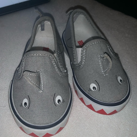 Gymboree Other - Gymboree Baby Boy Shark 🦈 Slip Ons NWOT SZ 3C